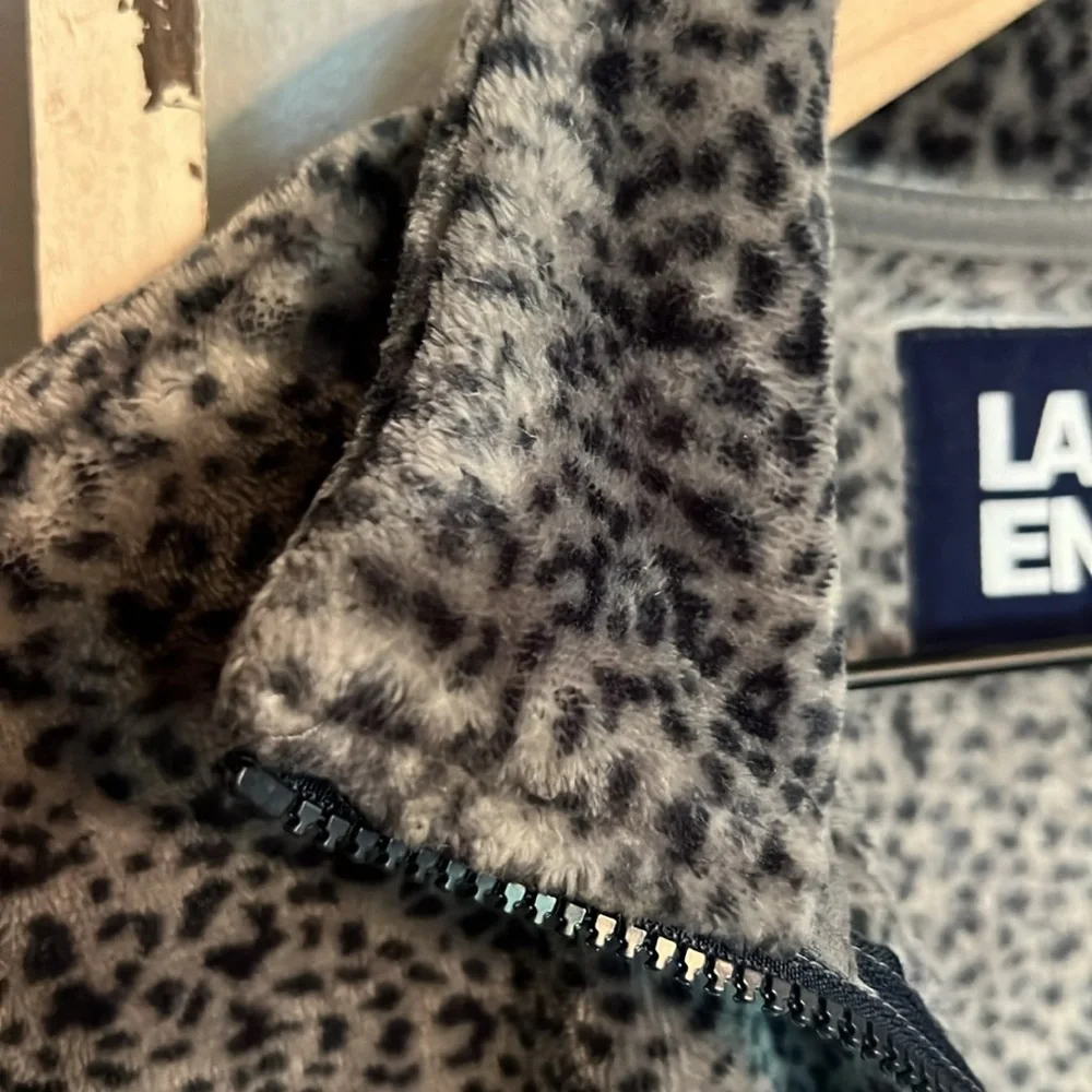 Land’s End Gray and Black Animal Print Zip Up Jacket Size M